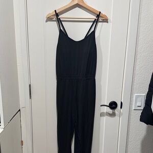 Vuori lux jogger jumpsuit - size S - black